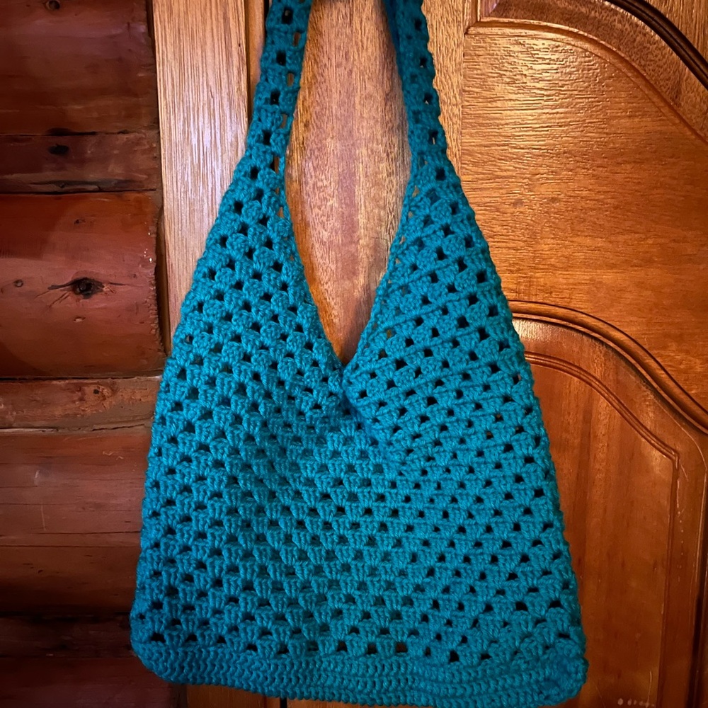 Crochet Tote with Lacy Pattern